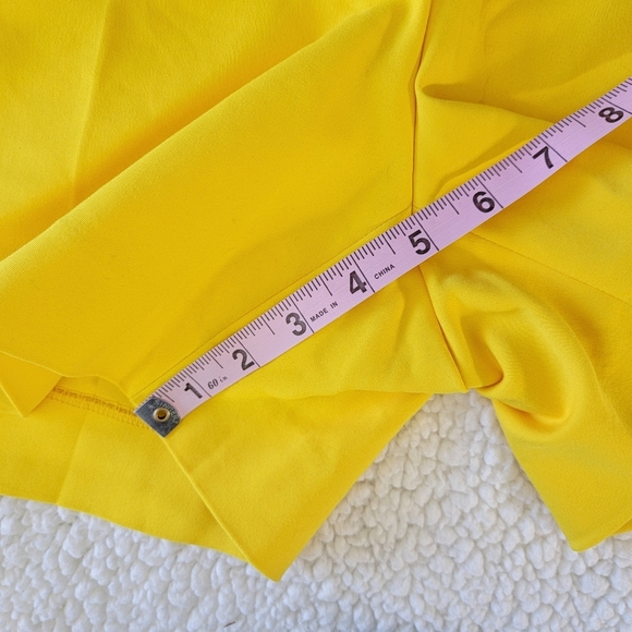 NWT Tahari Yellow Gold Canary Womens Twill Shorts Colorful Summer Size 14 - Picture 9 of 11